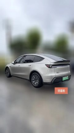 2025 Tesla Model Y L 2025 Long Range AWD Edition #2