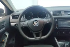 2016 Volkswagen Sagitar 2015 1.6 MT Fashion #15