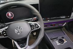 2026 Volkswagen Tiguan L 2026 PRO 380TSI 2WD R-Line Navigator Edition #16