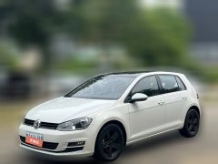 2016 Volkswagen Golf 2016 230TSI ATLuxury #1