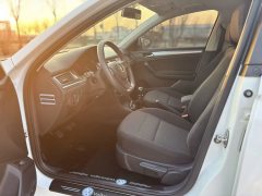 2017 Volkswagen Bora Sedan 2016 1.6 MT Fashion #4