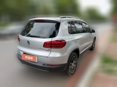 2015 Volkswagen Tiguan 2015 1.8T AT Luxury 4WD #4