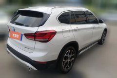2022 BMW X1 2022 sDrive20Li AT Fashion #3