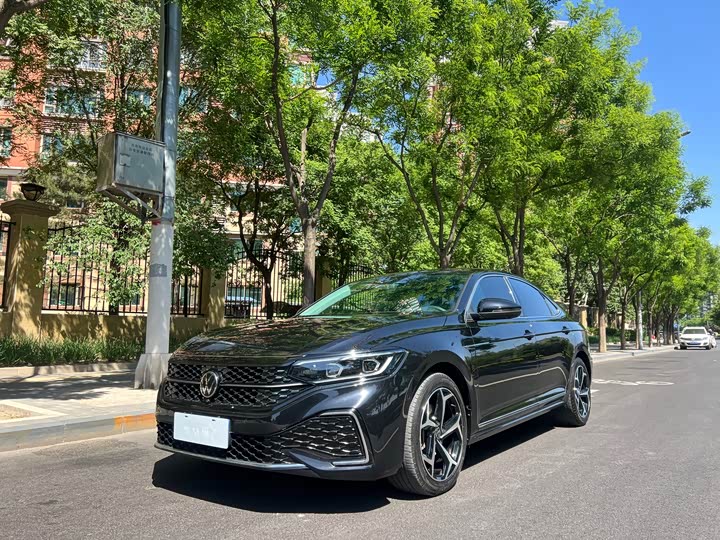 Passat 2024 380TSI Deluxe Edition