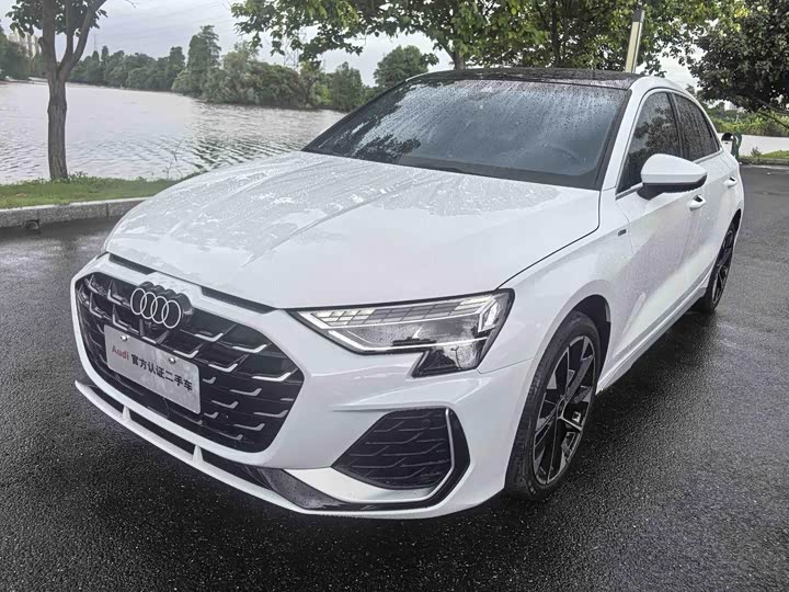Audi A3 2026 A3L Limousine 35TFSI Flying Spur Exclusive