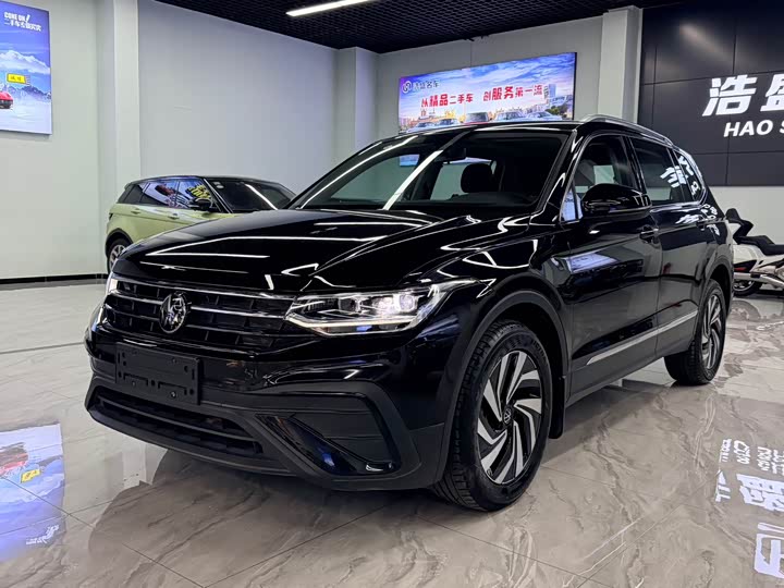 Tiguan L 2024 Outstanding Model 300TSI Automatic Two-wheel Drive Dragon Edition