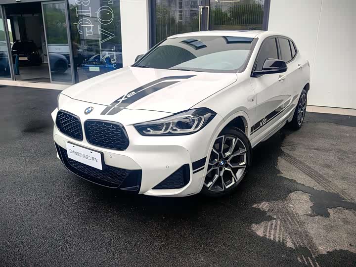BMW X2 2022 sDrive25i Night Edition