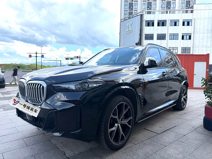 BMW X5 2023 xDrive 30Li Exclusive M Sports Night Package