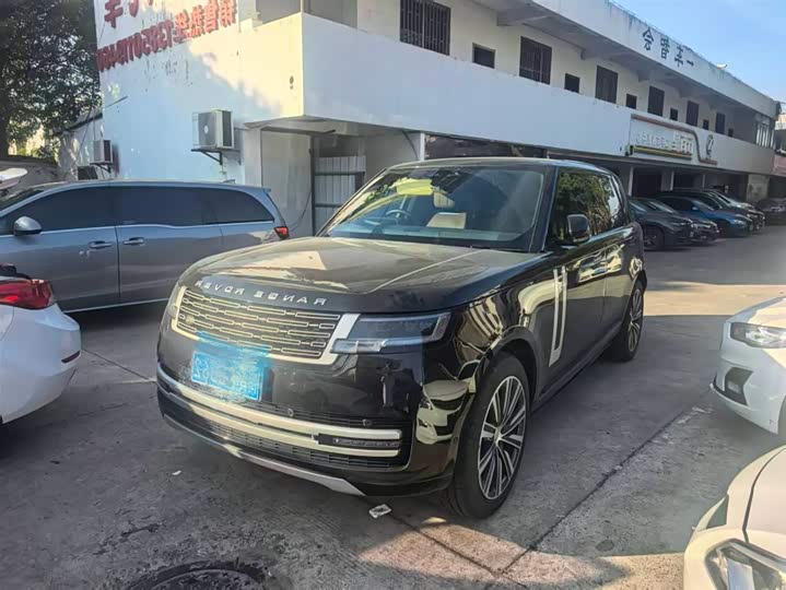 Range Rover 2025 3.0 L6 400PS Genesis Extended Edition