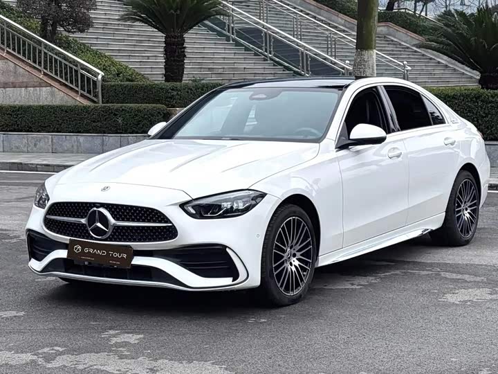 Mercedes-Benz C-Class 2024 facelift three C 260 L sports version