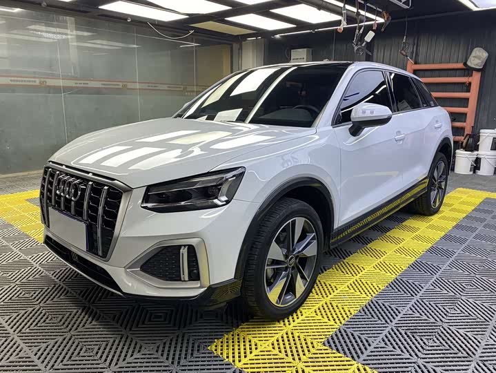 Audi Q2L 2022 35 TFSI fashionable and elegant