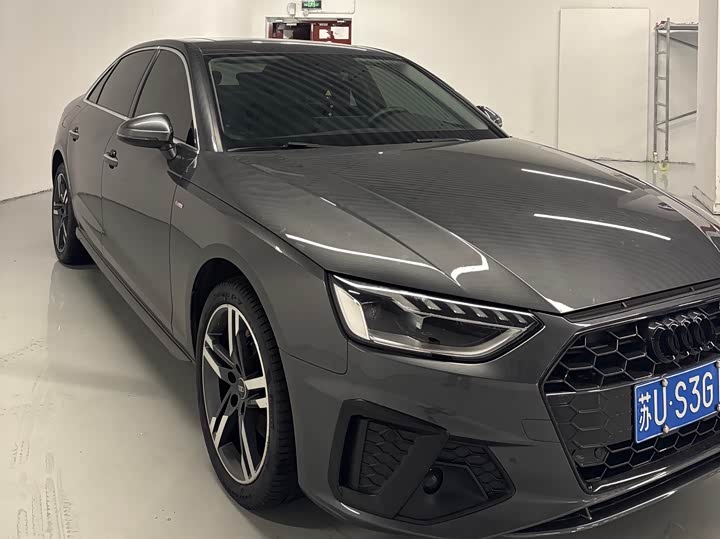 Audi A4L 2023 40 TFSI Luxury Dynamic