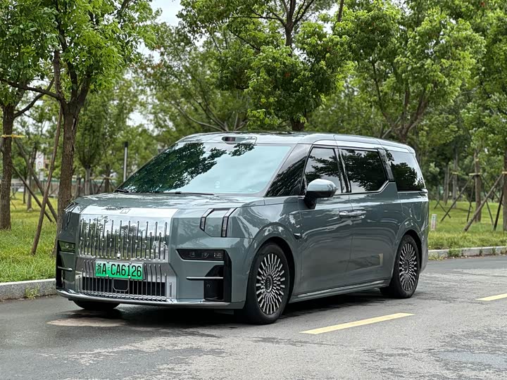 Jikrypton 009 2024 seven-seat aisle version four-wheel drive 108kWh
