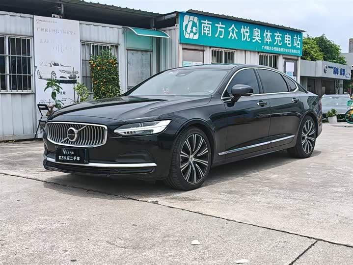 Volvo S90 2023 B5 Zhiyuan Luxury Edition