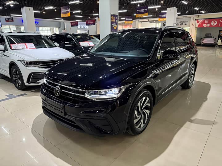 Tiguan L 2025 Outstanding Model 300TSI Automatic Two-wheel Drive Dragon Edition