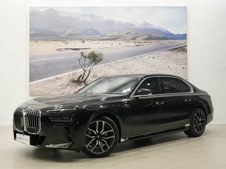 BMW 7 Series 2023 735Li M Sports Package