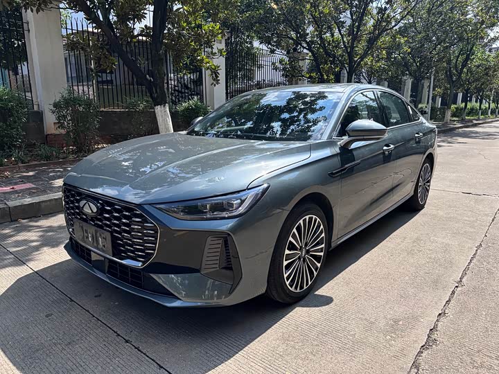 Fengyun A8L 2025 model 1.5TGDI 145km standard type