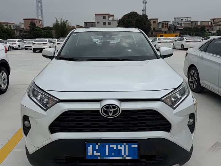 RAV4 Rongfang 2022 2.0L CVT two-wheel drive fashion version