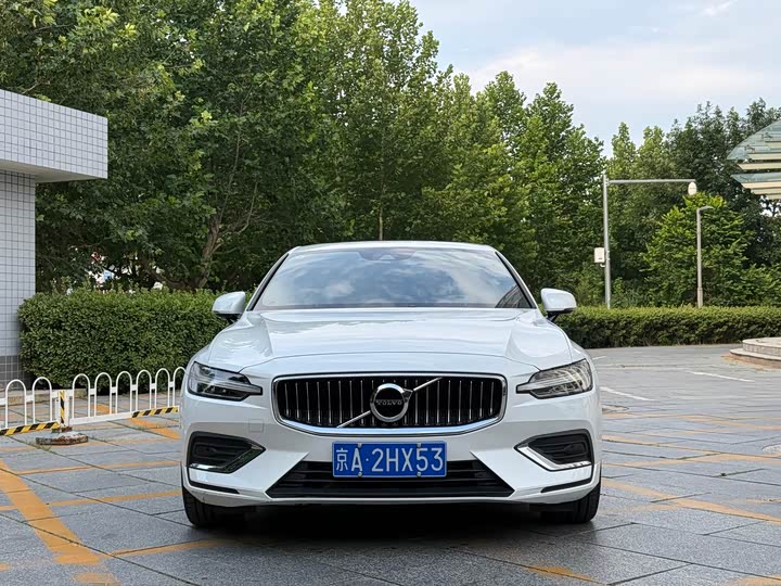 Volvo S60 2021 T4 Luxury