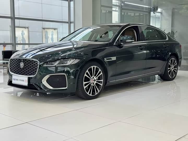 Jaguar XFL 2025 2.0T P250 two-wheel drive exclusive luxury version