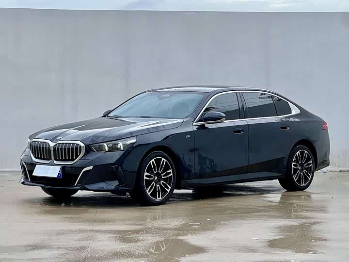 BMW 5 Series 2024 530Li Leading M Sports Package