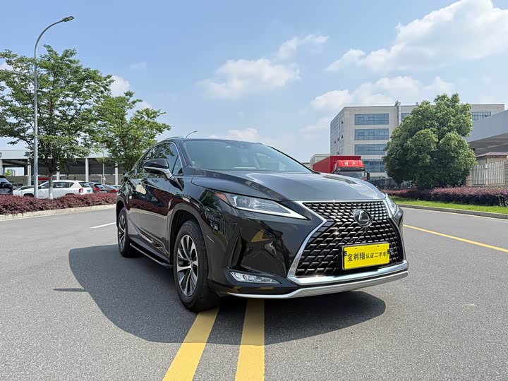 Lexus RX 2020 facelift 300 two-wheel drive comfort version
