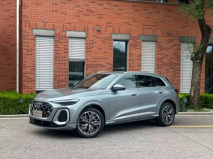 Audi Q5L 2026 2.0T Exclusive Edition for Ten Million Users