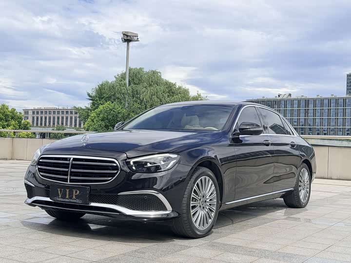 Mercedes-Benz E-Class 2023 E 300 L luxury model