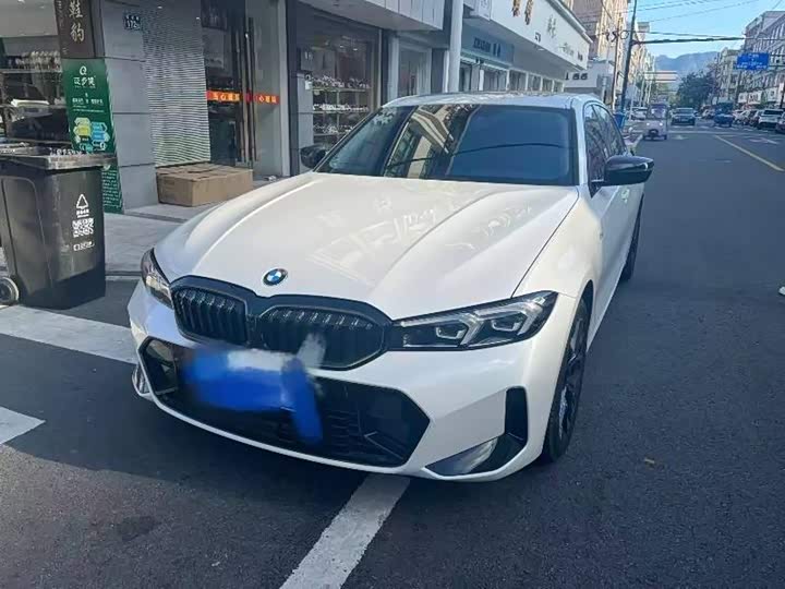BMW 3 Series 2026 330Li M Sports Night Package