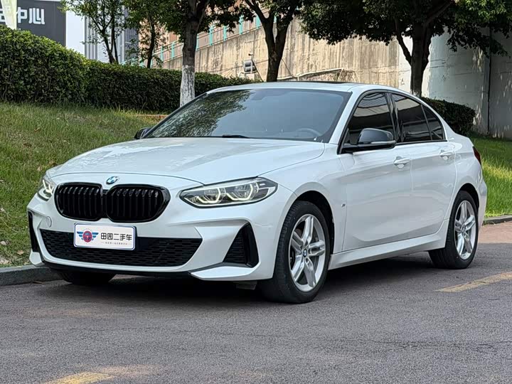 BMW 1 Series 2022 120i M Sports Night Edition