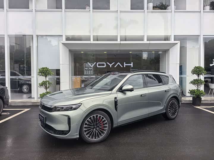 Lantu FREE 2025 FREE rear-wheel drive Qiankun version