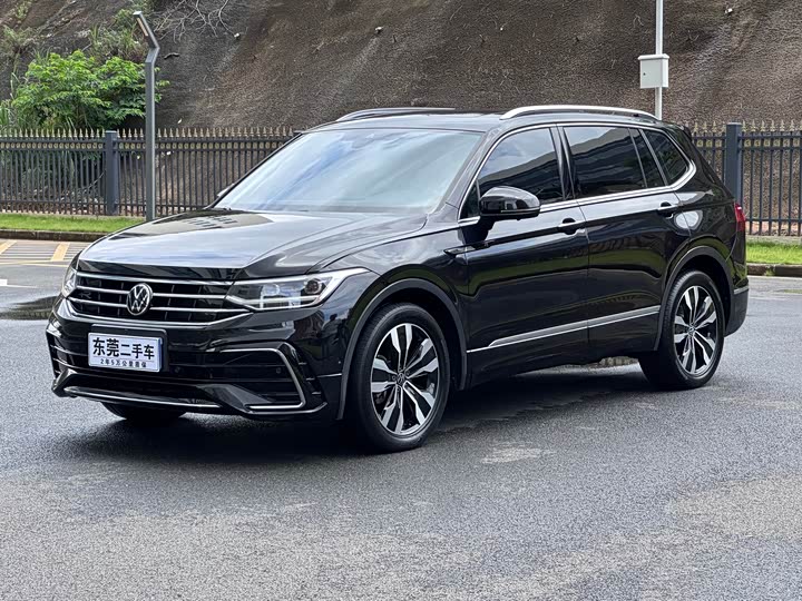 Tiguan L 2023 330TSI automatic two-wheel drive R-Line version