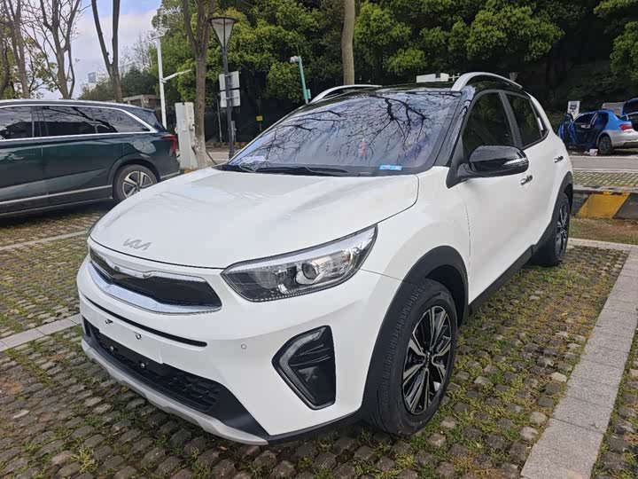 Yipao 2021 1.4L automatic fun and fashionable model