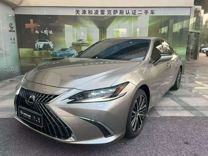 Lexus ES 2021 300h Premium Edition