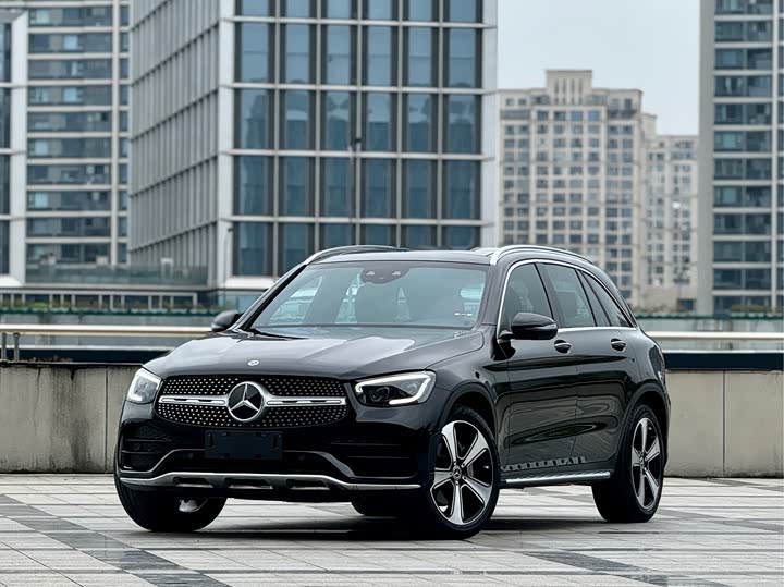 Mercedes-Benz GLC 2022 GLC 300 L 4MATIC luxury model