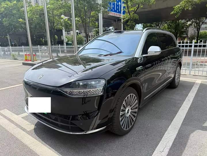 Wenjie M9 2025 extended range Ultra version 52kWh 6-seater version (192-line lidar)