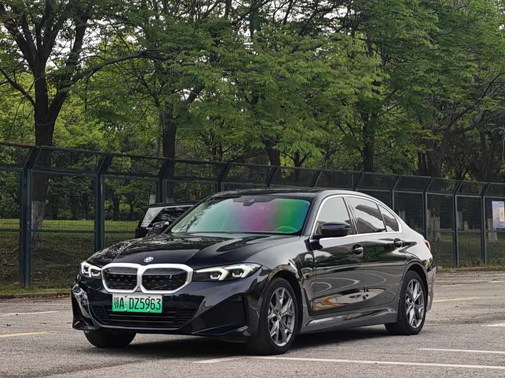 BMW i3 2022 eDrive 35 L