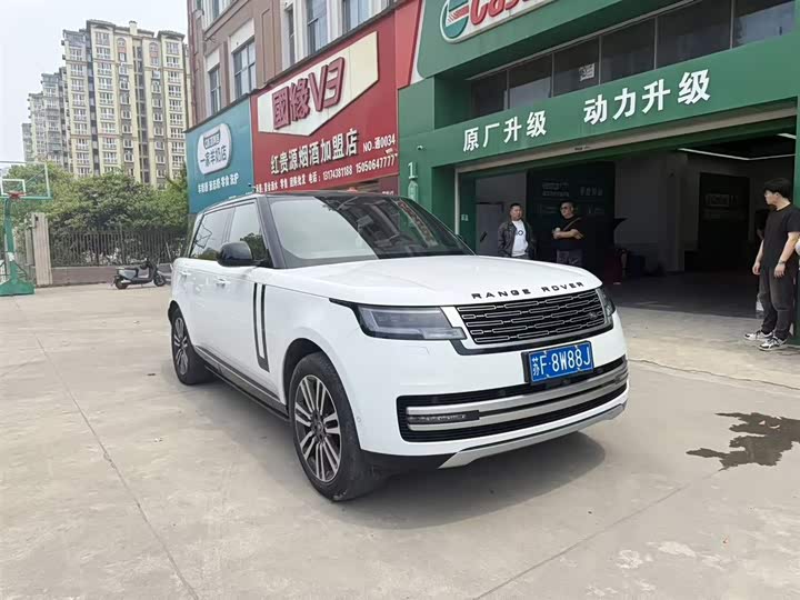 Range Rover 2023 model 3.0 L6 400PS Genesis Extended Edition 