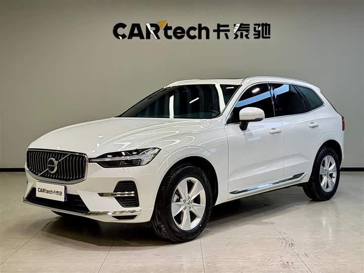 Volvo XC60 2022 model B5 four-wheel drive Zhiyi luxury version