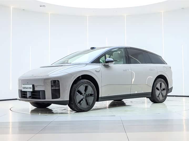 2025 Ideal i6 2025 two-wheel drive standard version