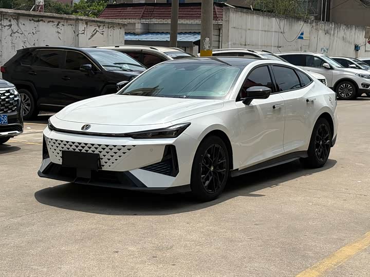 Changan UNI-V 2024 1.5T exclusive model