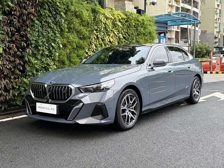 BMW i5 2024 eDrive 35L M Sport Package