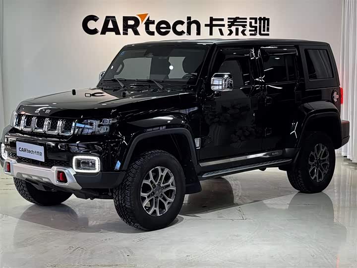 Beijing off-road BJ40 2023 model 2.0T automatic four-wheel drive city hunter version knight type