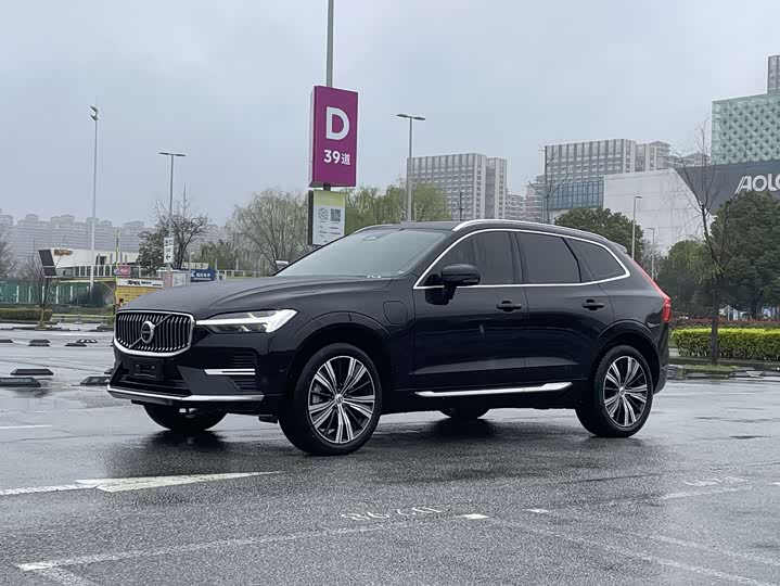 2021 Volvo XC60 plug-in hybrid 2022 T8 plug-in hybrid four-wheel drive Zhiyuan luxury version