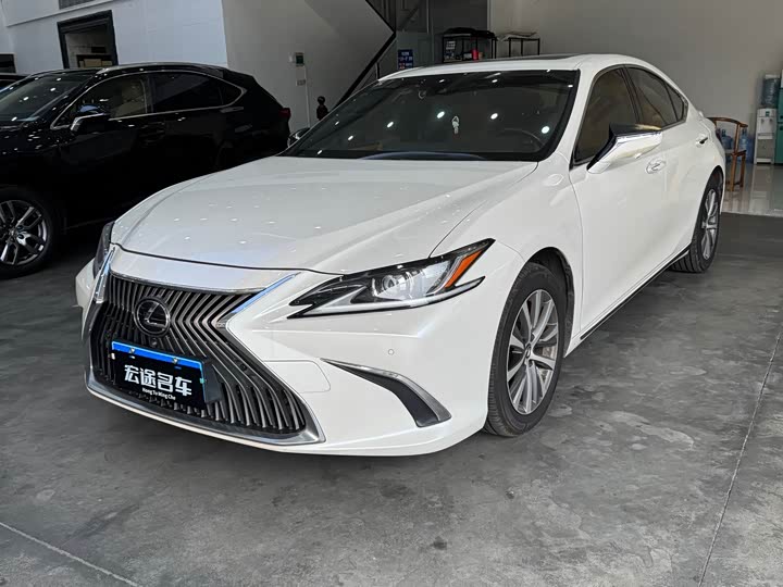2021 LexusES 2021 Model 200 Excellence Edition