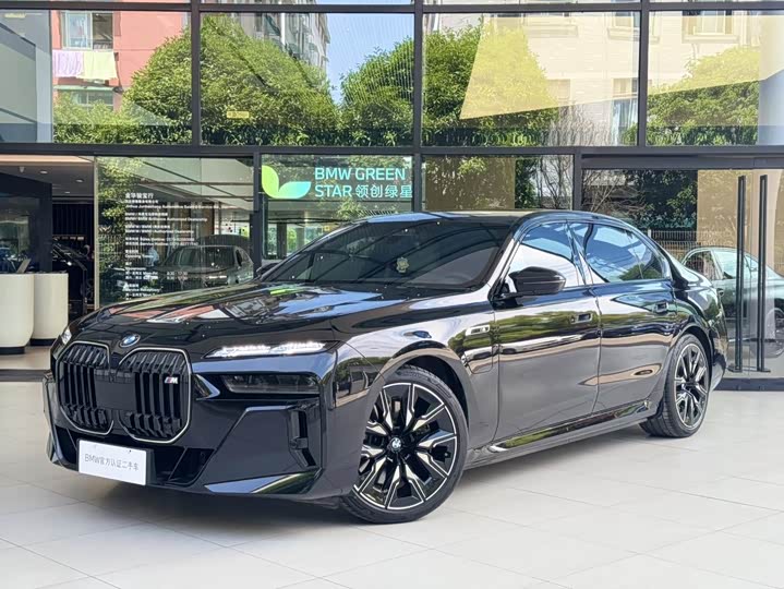 BMW i7 M70L 2023 M70L