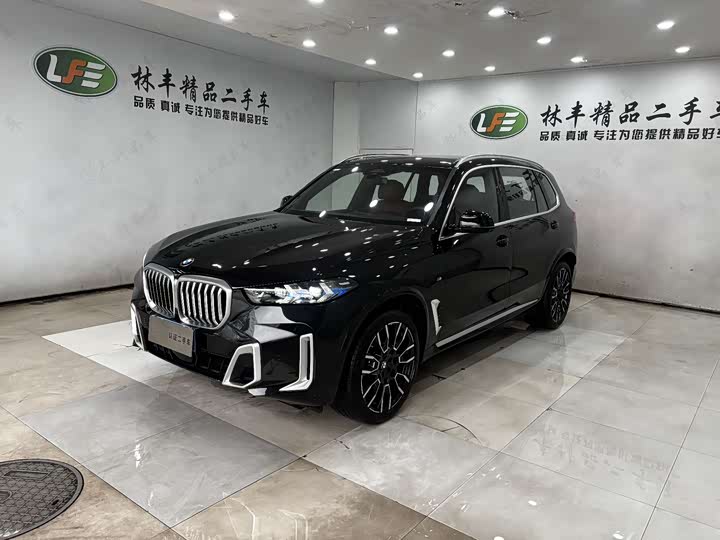 2025 BMW X5 2025 xDrive40Li M Sport Night Package