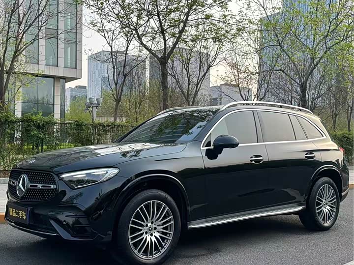 Mercedes-BenzGLC 2023 Model Facelift GLC 300 L 4MATIC Dynamic Model 7-seat