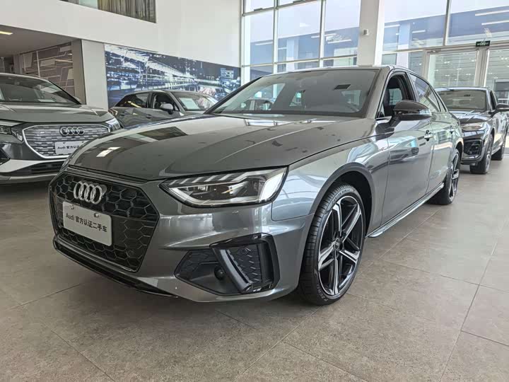 AudiA4L 2025 Model 200 Million Sales Joy Edition 40 TFSI Luxury Dynamic Model