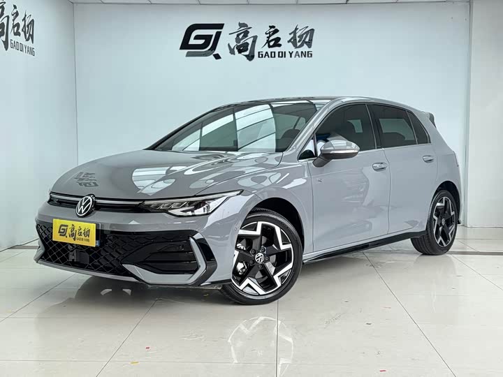 Golf 2025 model 300TSI R-Line